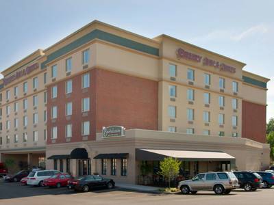 Drury Inn & Suites Near Forest Park