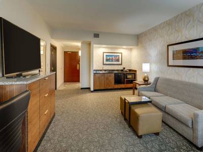 Drury Inn & Suites Convention Center Columbus