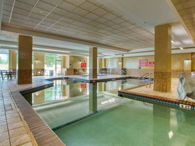 Drury Inn & Suites Near La Cantera Pkwy