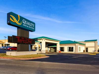 Quality Inn & Suites Moline - Quad Cities