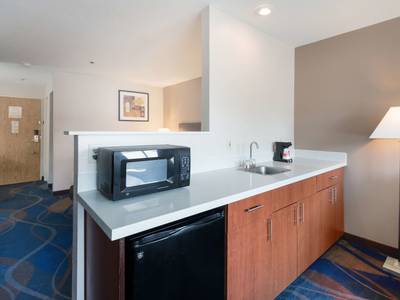 GuestHouse Inn & Suites Kennewick/Tri-Cities