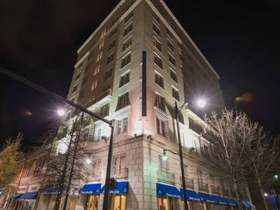 Hampton Inn and Suites Montgomery-Downtown