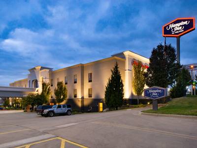 Hampton Inn Kansas City-Near Worlds of Fun