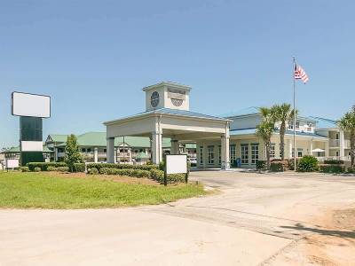 Marianna Inn & Suites