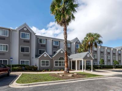 Jacksonville Plaza Hotel & Suites