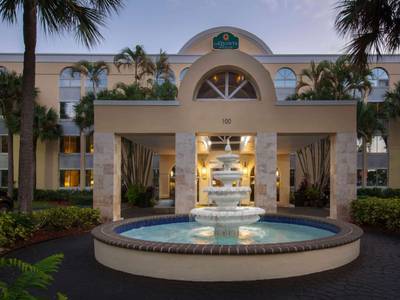La Quinta Inn & Suites Deerfield Beach