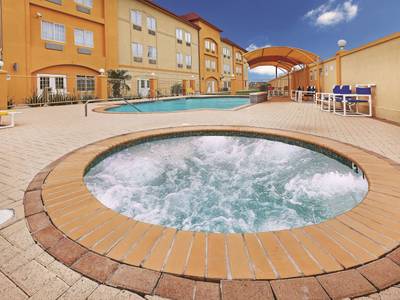 La Quinta Inn & Suites Raymondville