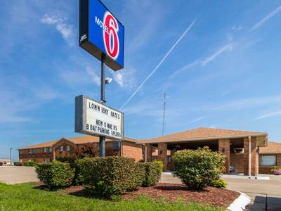 Motel 6 Marion, IL