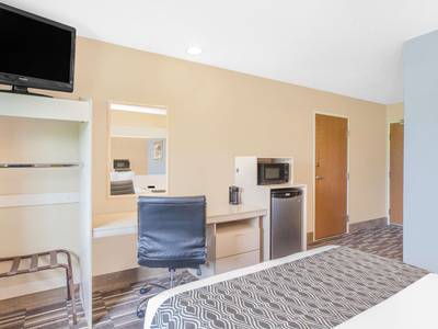 Microtel Inn & Suites by Wyndham Clear Lake