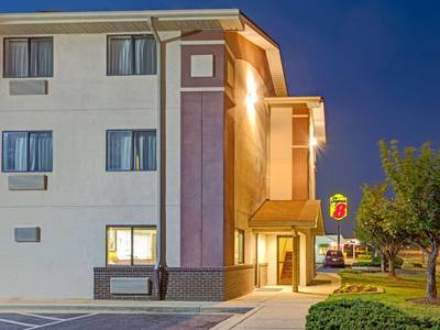 Super 8 Motel - College Park/Wash DC Area