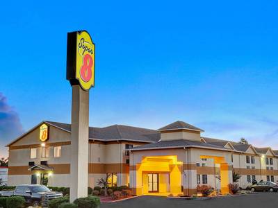 Super 8 Motel - Hernando