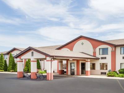 Super 8 Motel - Plymouth