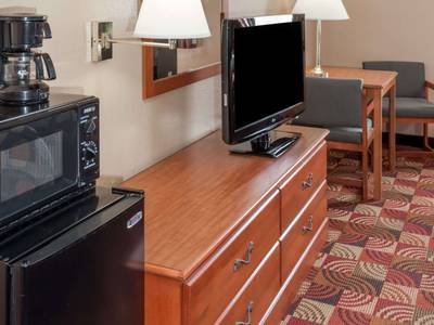 Super 8 by Wyndham Shipshewana