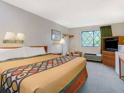 Super 8 Stamford/New York City Area