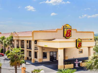 Super 8 Motel - Stockbridge