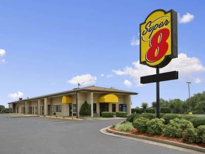 Super 8 Motel Tupelo Airport