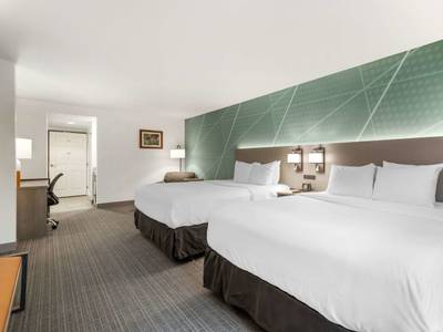 Wingate by Wyndham Lake George