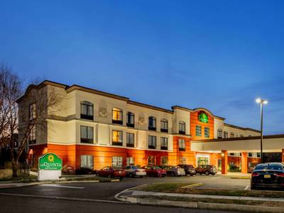 La Quinta Inn & Suites Mt. Laurel - Philadelphia