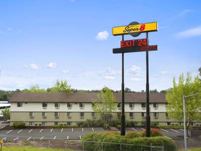 Super 8 Motel Portland Airport