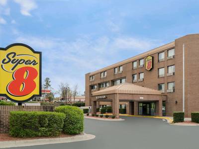 Super 8 Motel Raleigh North East