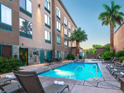 Wingate by Wyndham St George