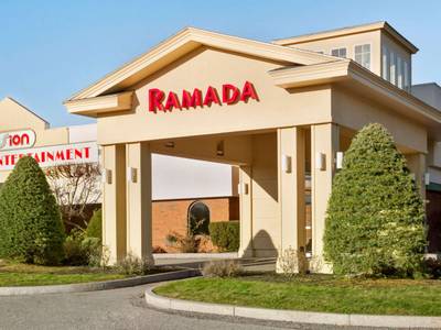Ramada Lewiston Hotel & Conference Center