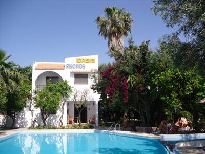 Oasis Hotel & Bungalows