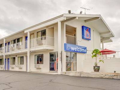 Motel 6 Portland Mall 205