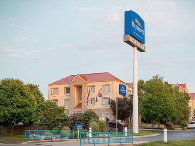 Baymont Inn And Suites Springfield I 44