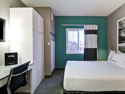 Home Inn Express Medicine Hat