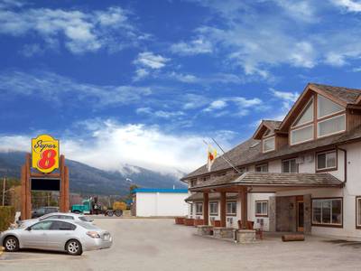 Super 8 Valemount