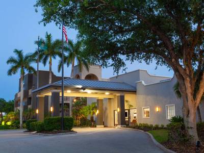 La Quinta Inn & Suites Ft. Myers - Sanibel Gateway