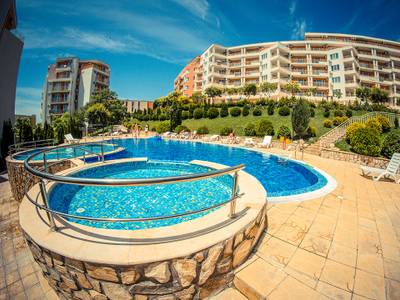 Crown Fort Club Apartments