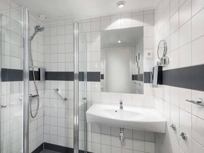 Park Inn by Radisson Oslo Airport Hotel West