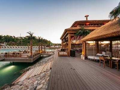 Cratos Premium (Foto)