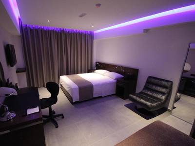 Achilleos City Hotel