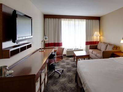 DoubleTree by Hilton Hotel Raleigh - Cary