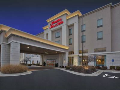 Hampton Inn & Suites Wichita-Northeast