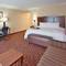 Hampton Inn & Suites Watertown