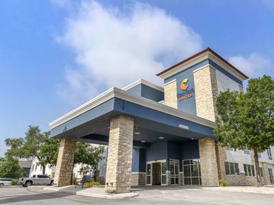 Comfort Suites Medical Center Near Six Flags