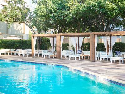 DoubleTree by Hilton Dallas - Market Center