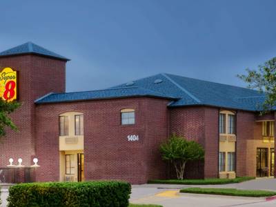 Super 8 Farmers Branch/North Dallas