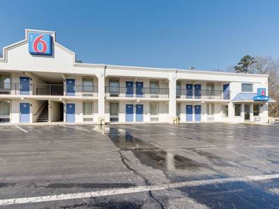 Motel 6 Kingston