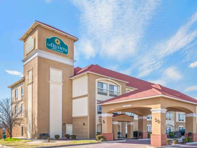 La Quinta Inn & Suites Yukon