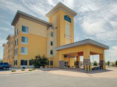 La Quinta Inn & Suites Denver Gateway Park