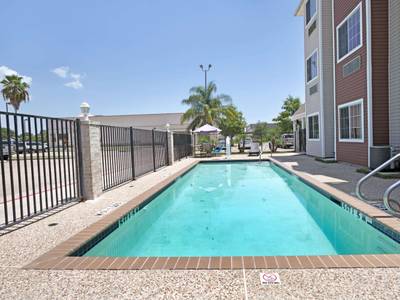 Microtel Inn & Suites by Wyndham Houston