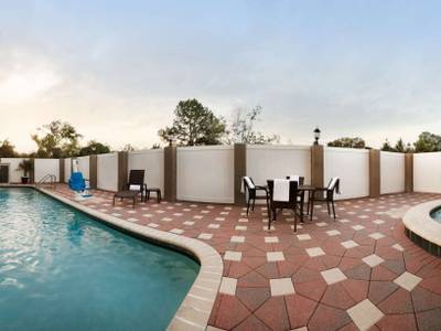 Country Inn & Suites by Radisson, Tampa Airport North, FL