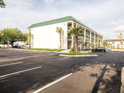 Econo Lodge Inn & Suites Foley