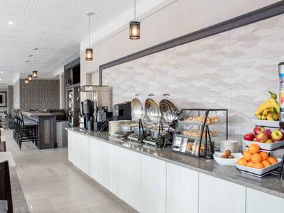 Chateau Moncton Hotel & Suites, An Ascend Collection Hotel