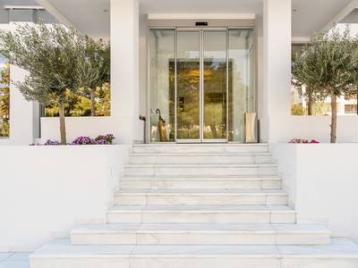 Glyfada Riviera Hotel